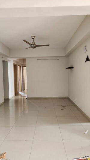 Room in 4 BHK Apartment at DLF New Town Heights III, Sector 91 – for Rent