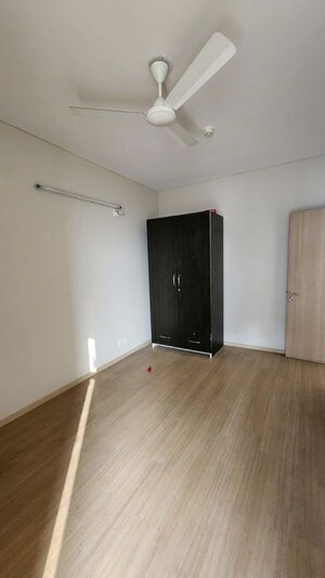 Room in 4 BHK Apartment at DLF New Town Heights III, Sector 91 – for Rent