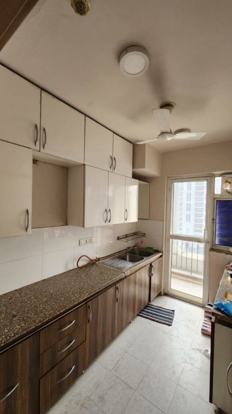 Kitchen, dlf-new-town-heights-iii 4 Bedroom 2530 Sq.Ft. Apartment In Sector 91 Gurgaon 10158215