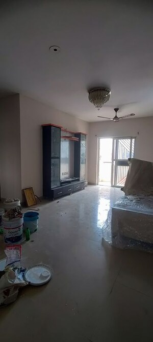Living Room in 3 BHK Builder Floor at Sector 85 – for Rent