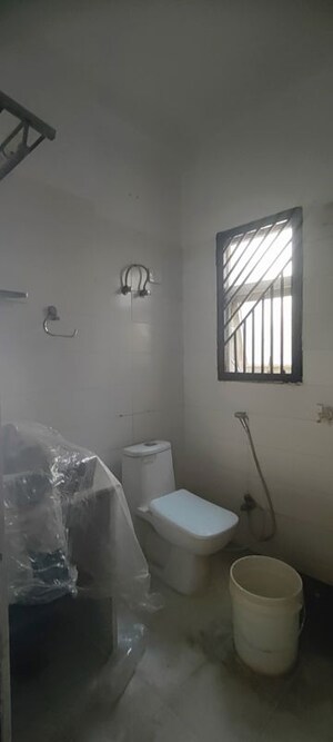 Master Bedroom in 3 BHK Builder Floor at Sector 85 – for Rent