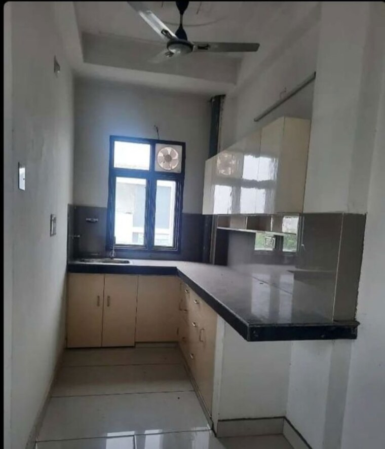 Kitchen, sector 9a Commercial Office Space 100 Sq.Ft. In Sector 9a Bahadurgarh 10158164