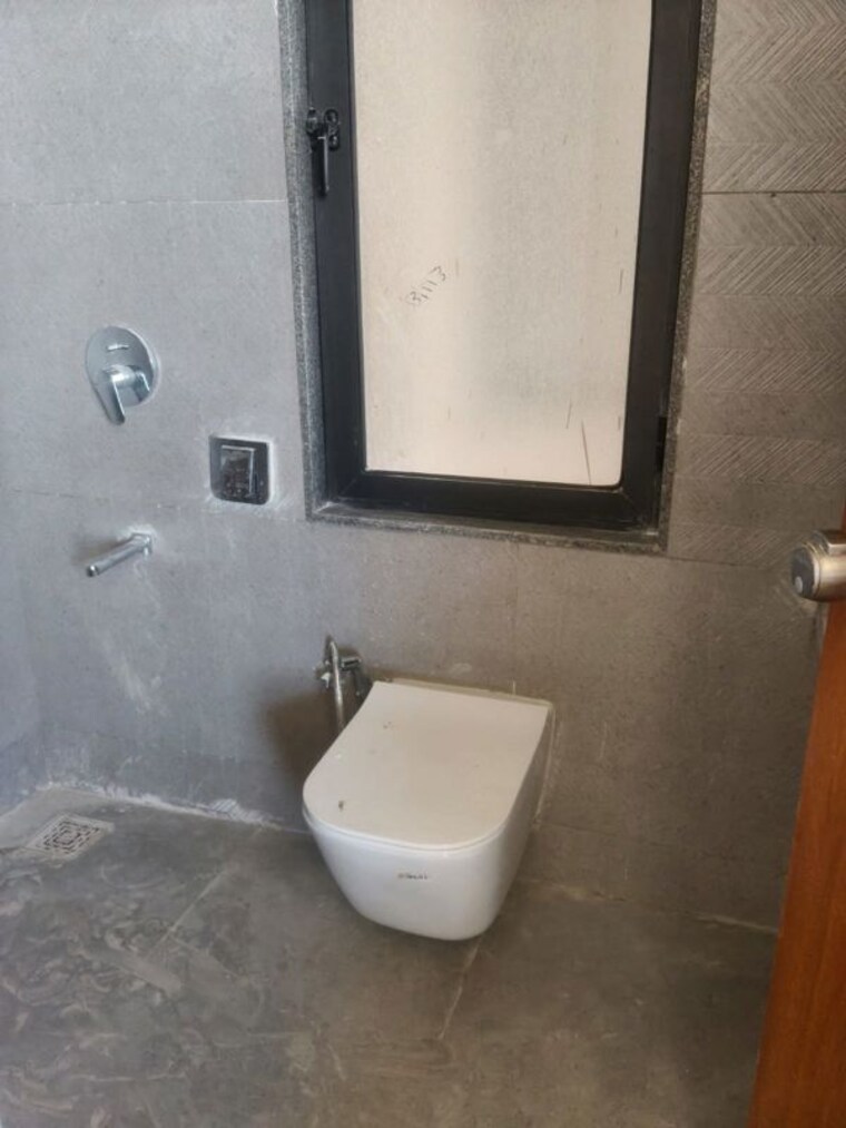 Bathroom, memnagar 3 Bedroom 1600 Sq.Ft. Apartment In Memnagar Ahmedabad 10158261