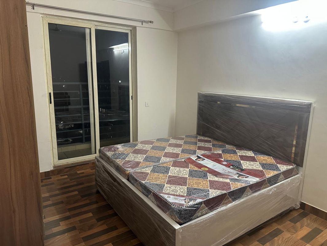 3 BHK + Servant Room Villa For Rent in Sector 6