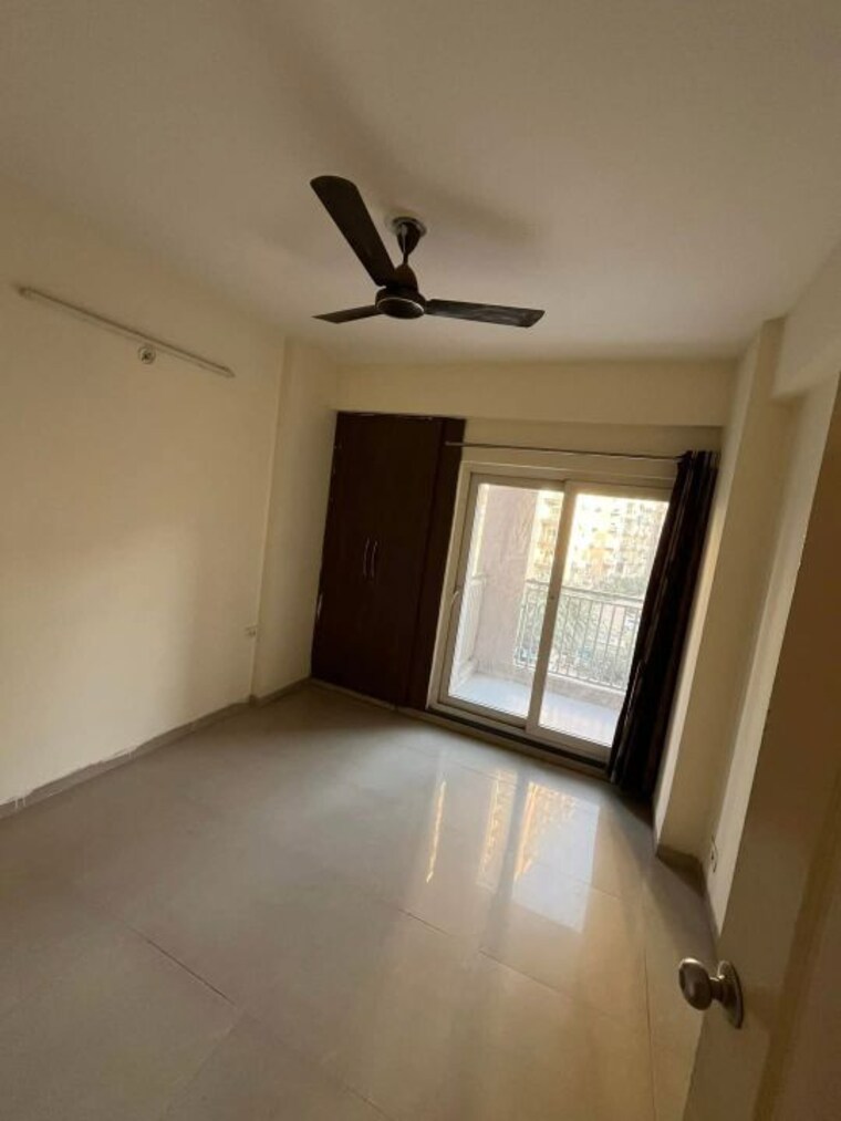 Room, shri-radha-sky-gardens 2 Bedroom 1182 Sq.Ft. Apartment In Sector 16b Greater Noida Greater Noida 9312556