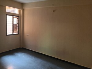 Room in 2 BHK Apartment at Sealdah – for Rent