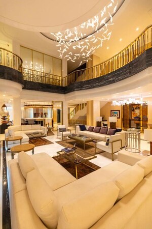 Living Room in 5 BHK Apartment at Rustomjee Crown, Prabhadevi – for Rent