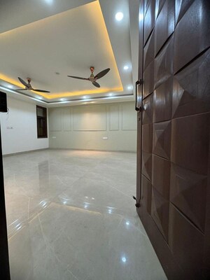 Bathroom in 3 BHK Apartment at Palm Residency Chhatarpur, Chattarpur – for Rent