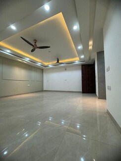3 BHK + Servant Room Apartment For Rent in Palm Residency Chhatarpur