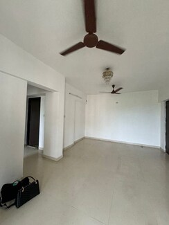 2 BHK Apartment For Sale in Lodha Splendora