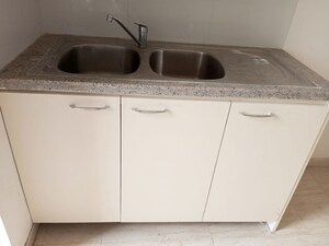 Furnished Amenities in 3 BHK Apartment at DLF Regal Gardens, Sector 90 – for Rent