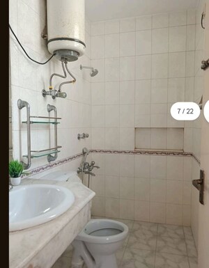 Bathroom in 3 BHK Apartment at Unitech Residency Greens, Sector 46 – for Rent