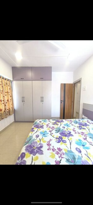 Bedroom in 2 BHK Apartment at Evershine CHS Malad, Malad West – for Rent