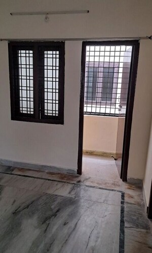 Room in 2 BHK Apartment at Beleghata – for Rent