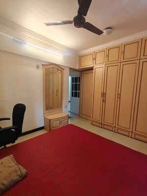 Bedroom in 2 BHK Apartment at Andheri West – for Rent