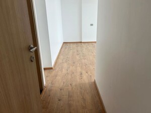 Room in 4 BHK Apartment at Rustomjee Crown, Prabhadevi – for Rent