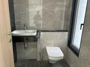 Bathroom in 4 BHK Apartment at Rustomjee Crown, Prabhadevi – for Rent