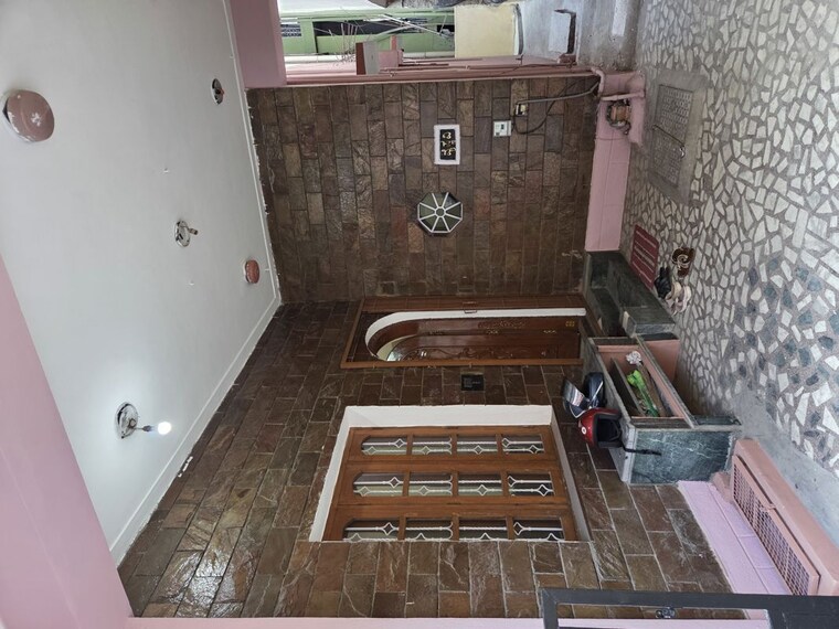 Parking, sr-meadows 3 Bedroom 1200 Sq.Ft. Independent House In Murugesh Palya Bangalore 10158332