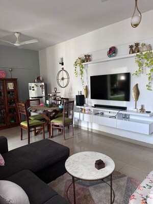 Living Room in 3.5 BHK Apartment at Emaar Emerald Estate, Sector 65 – for Rent