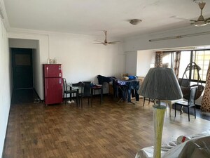 Gym in 3 BHK Apartment at Andheri West – for Rent