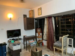 Living Room in 3 BHK Apartment at Andheri West – for Rent
