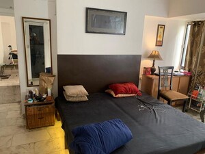 Living Room in 3 BHK Apartment at Andheri West – for Rent