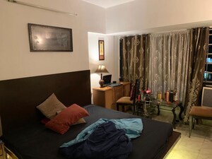 Living Room in 3 BHK Apartment at Andheri West – for Rent