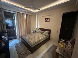 Living Room in 1 BHK Apartment at Sector 5 – for Rent