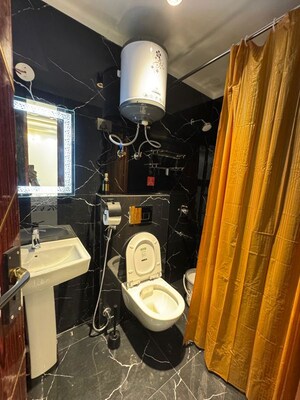 Gym in 2 BHK Apartment at Palm Residency Chhatarpur, Chattarpur – for Rent