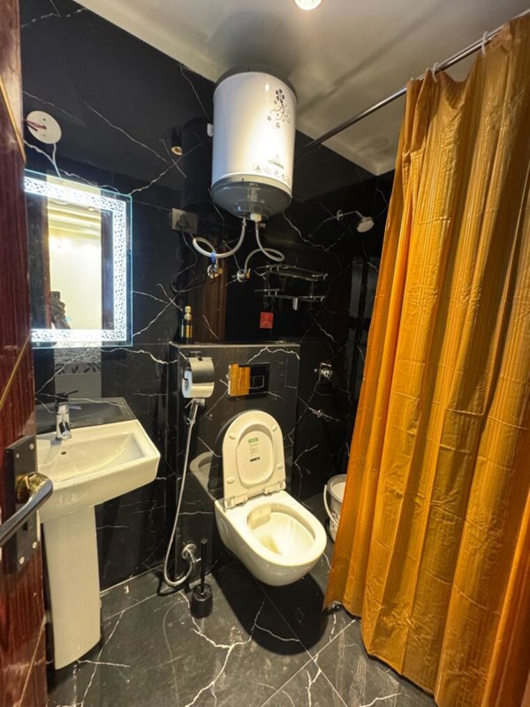 Gym, palm-residency-chhatarpur 2 Bedroom 1000 Sq.Ft. Apartment In Chattarpur Delhi 10158533