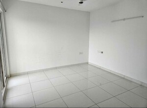 Room in 3 BHK Apartment at Puravankara Palm Beach, Hennur – for Rent