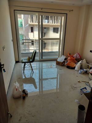 Balcony in 2 BHK Builder Floor at Sector 33 – for Rent