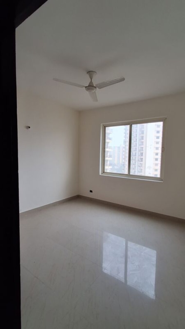 Room, era-redwood-residency 3 Bedroom 1570 Sq.Ft. Apartment In Sector 78 Faridabad 9853703
