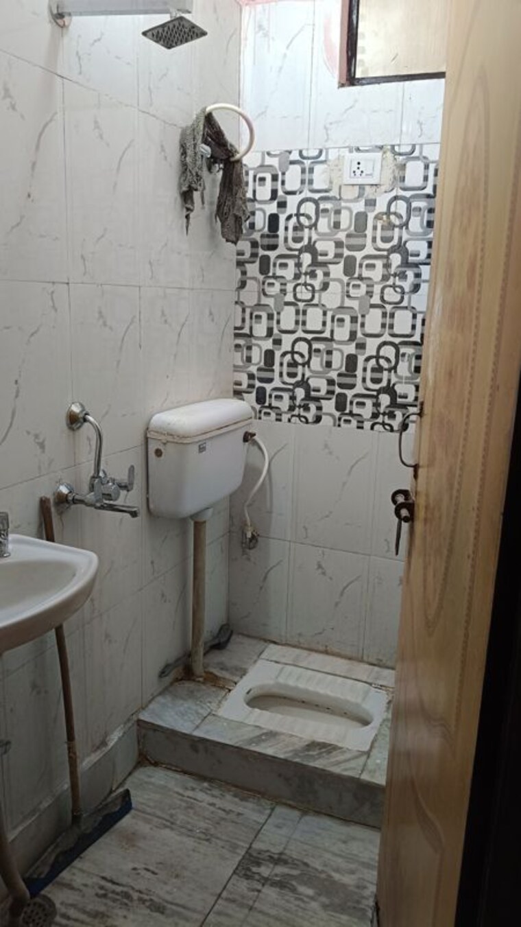 Bathroom, bhopura 1 Bedroom 500 Sq.Ft. Builder Floor In Bhopura Ghaziabad 10158626