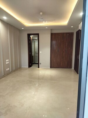 Room in 3 BHK Apartment at Sector 5 – for Rent