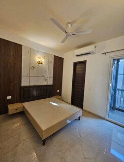 3 BHK + Pooja Room,Extra Room Builder Floor For Rent in Smart World Orchard