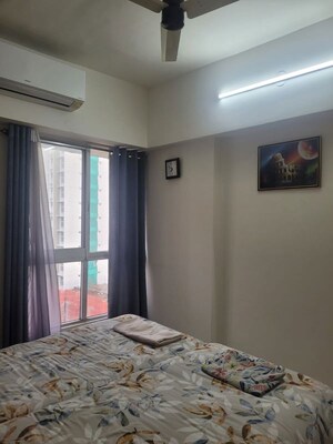 Bedroom in 2 BHK Apartment at Lodha Amara, Kolshet Road – for Rent