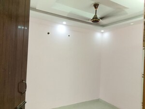 Room in 2 BHK Builder Floor at Dwarka Mor – for Rent