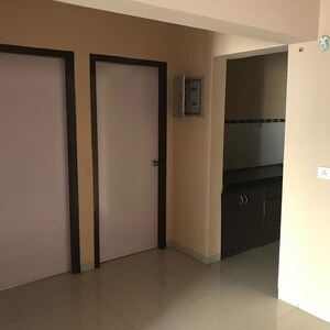 Room in 2 BHK Apartment at Omkar Raga, Chembur – for Rent