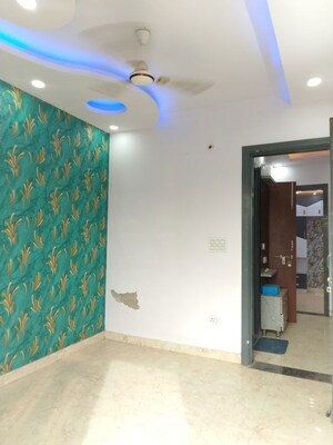 Room in 1 BHK Builder Floor at Dwarka Mor – for Rent