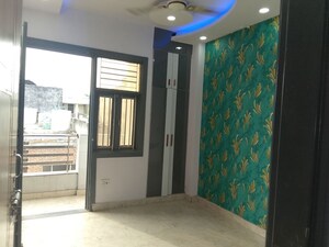 Room in 1 BHK Builder Floor at Dwarka Mor – for Rent
