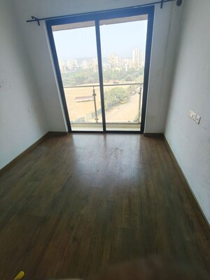 Room in 2 BHK Apartment at Risland The Icon, Dhokali – for Rent
