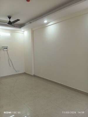 Room in 2 BHK Apartment at Signature Global Prime, Sector 63a – for Rent