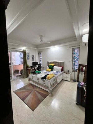 Master Bedroom in 4 BHK Builder Floor at Sector 52 – for Sale