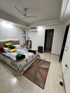 4 BHK + Servant Room,Study Room,Extra Room Builder Floor For Sale in Sector 52