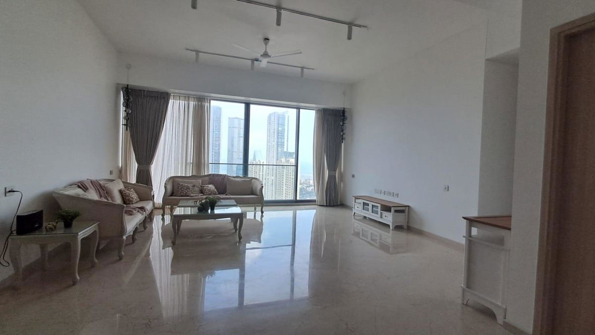 4 BHK + Servant Room,Study Room Apartment For Rent in Rustomjee Crown