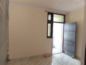 Room in 2 BHK Builder Floor at Nawada – for Rent