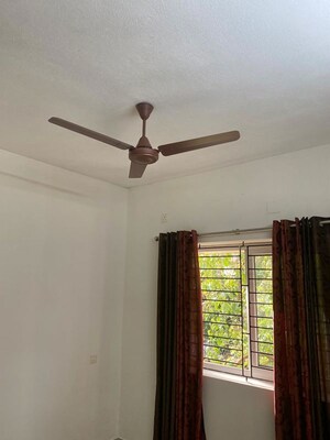 Furnished Amenities in 2 BHK Apartment at Mangala Nagar – for Rent
