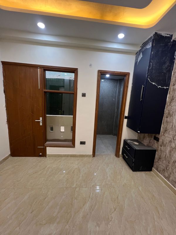 3 BHK + Pooja Room 1625 Sq.Ft. Builder Floor in BPTP District Faridabad