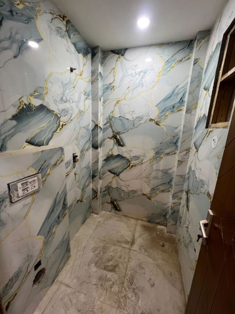 Bathroom, bptp-district-faridabad 3 Bedroom 1625 Sq.Ft. Builder Floor In Sector 81 Faridabad 10159352